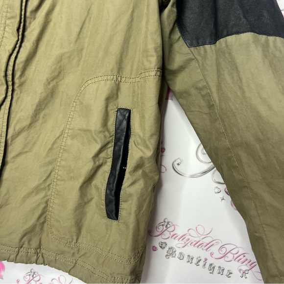 Danier coat jacket military cargo style olive army green with black leather - Picture 4 of 11